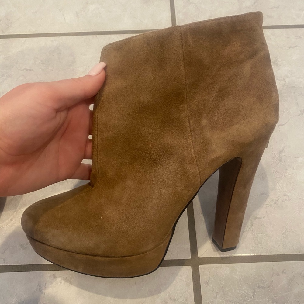 Bcbg tan booties
